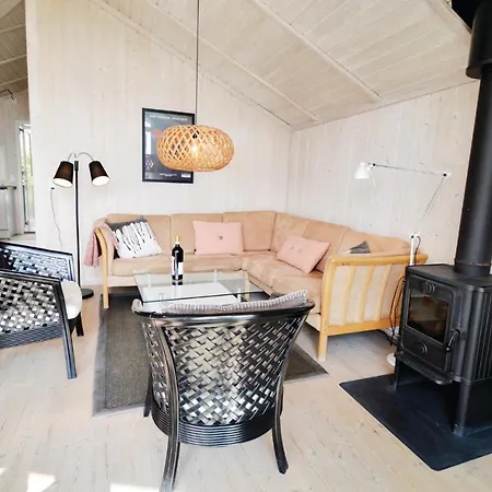 Three-bedroom Holiday In Karrebaksminde Karrebæksminde